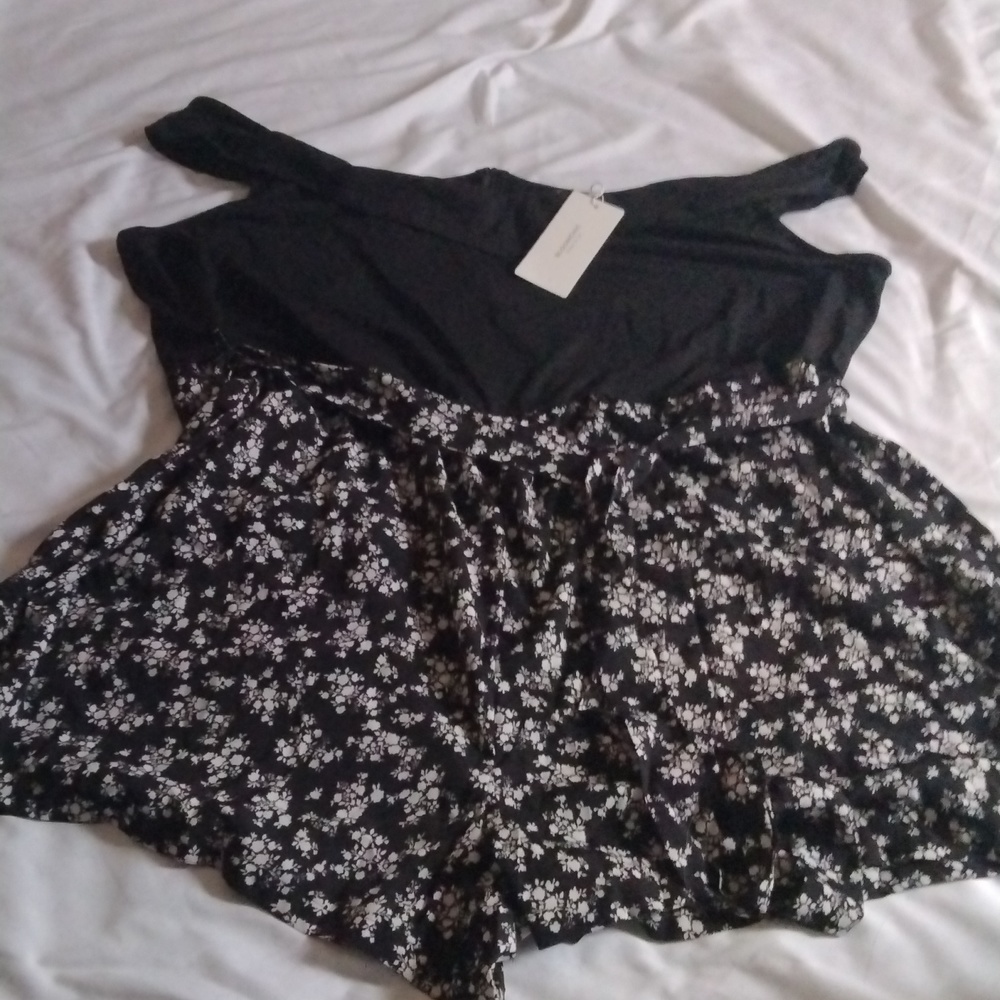 NWT BloomChic Romper Sz30 - Picture 5 of 6